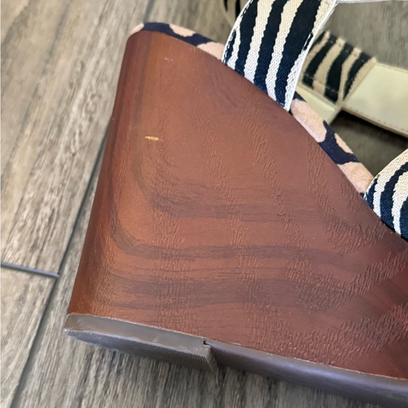 Jessica Simpson Animal Print Wedges - Picture 5 of 6